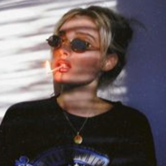 Meet your Posher, Esther - Picture 5 of 6